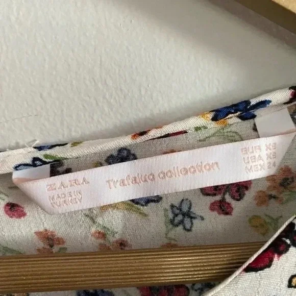 Zara Floral Top - Picture 7 of 11